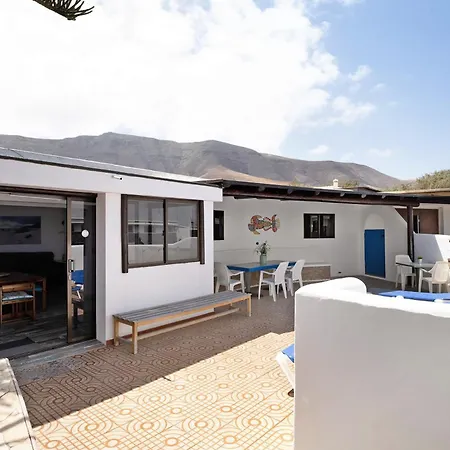 Famara, Lanzarote Сasa de vacaciones *